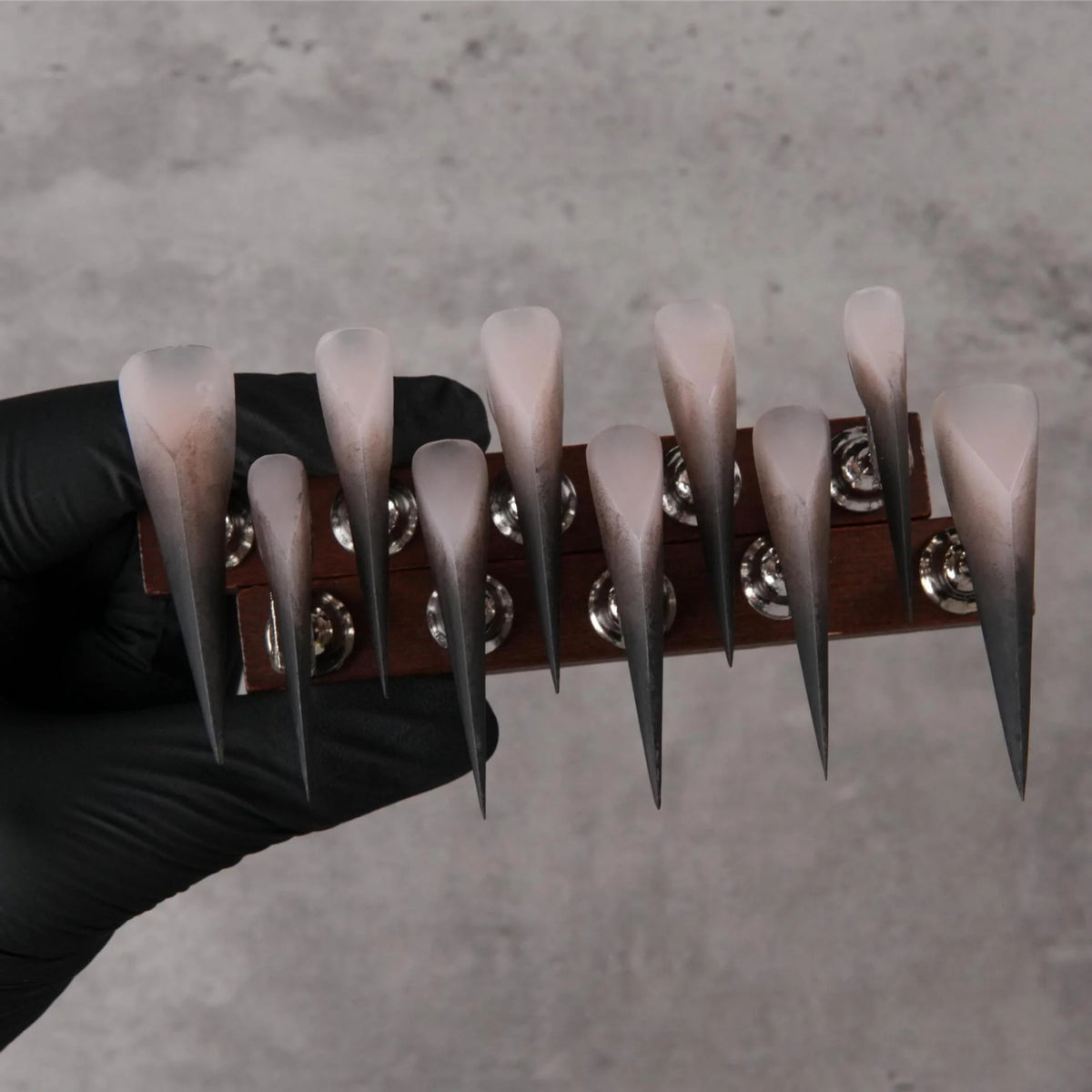 Press-On Nails Sharp Stiletto Tips Reusable
