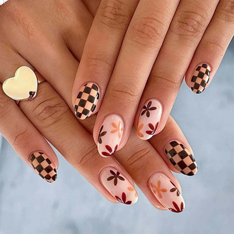 Press-On Nails Short Almond Floral & Geometric Comfort Fit