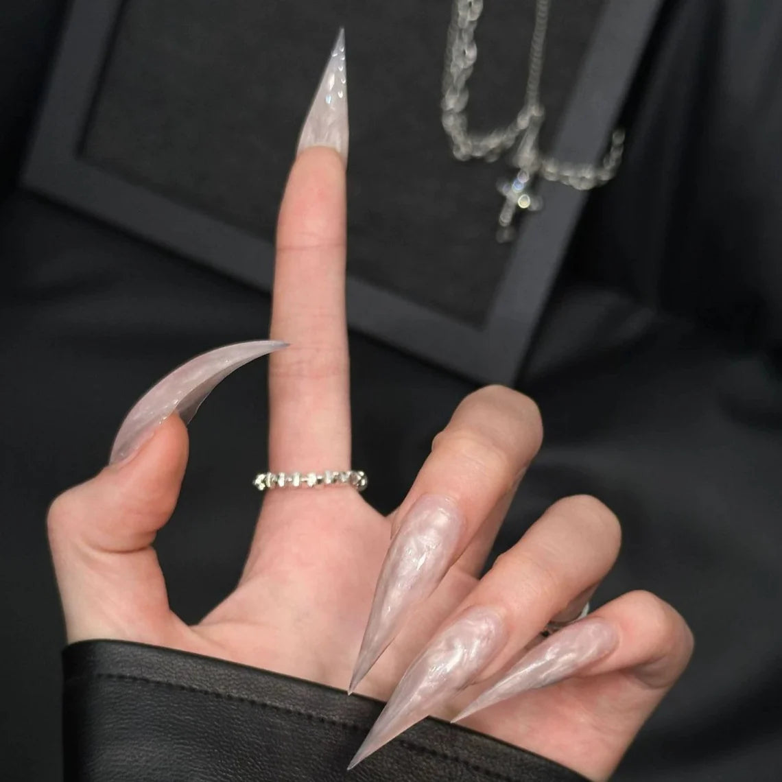 Press-On Nails Stiletto Adhesive Tabs Durable & Lightweight