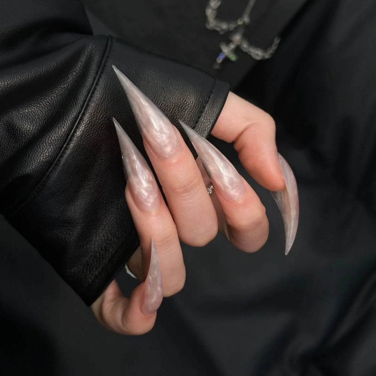 Press-On Nails Stiletto Adhesive Tabs Durable & Lightweight