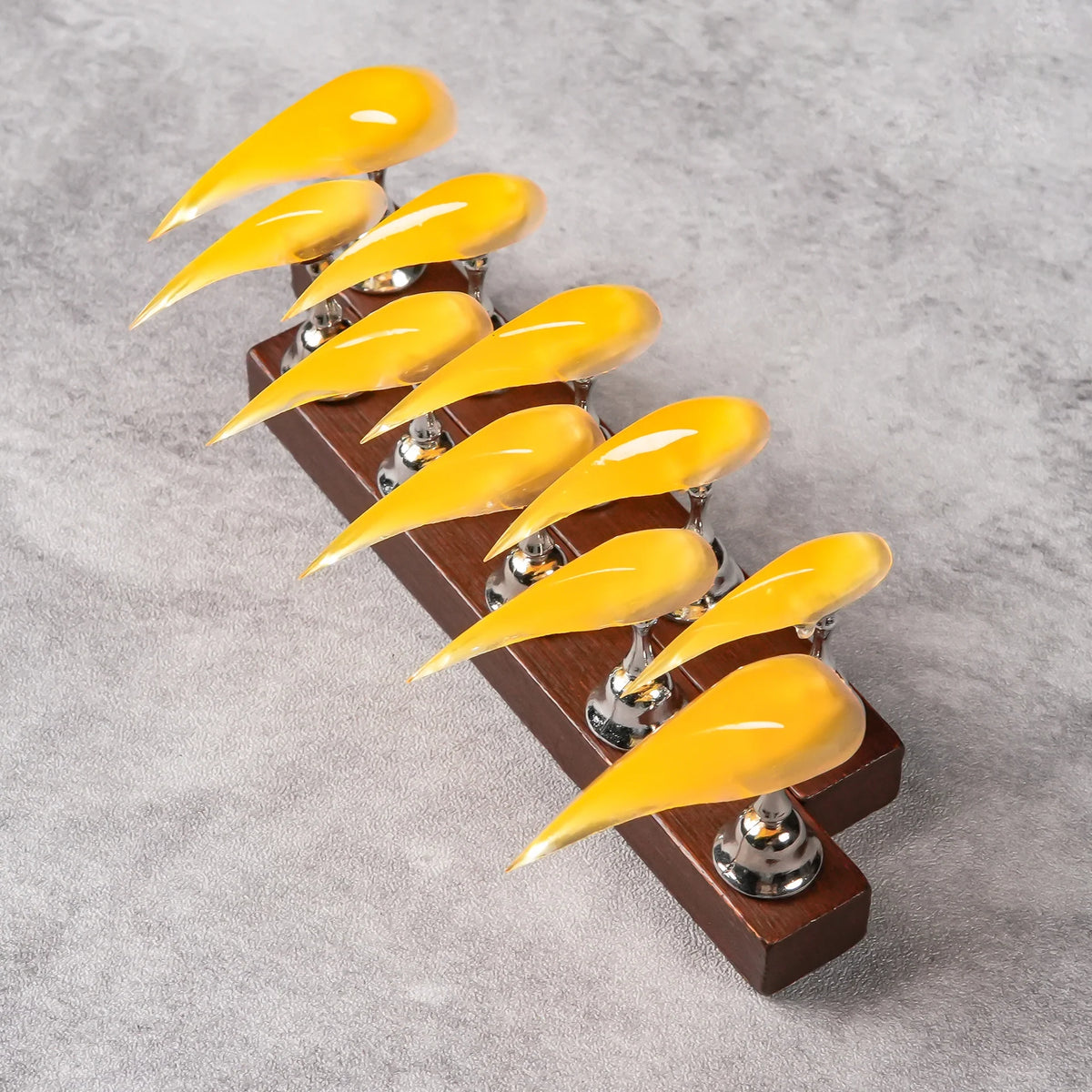 Press-On Nails Stiletto Claw Easy Apply & Reusable