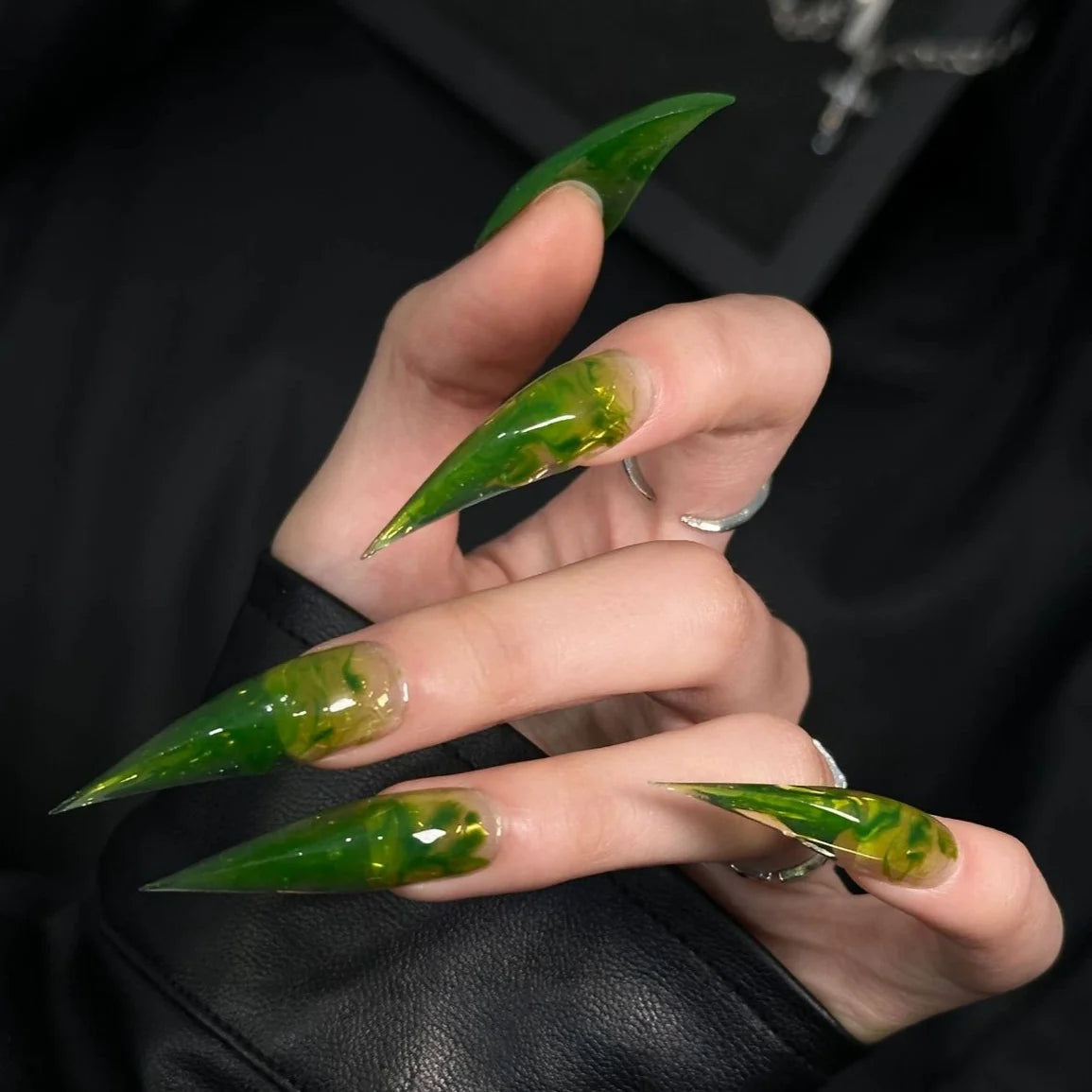 Press-On Nails Stiletto Green Marble Glue-Free & Reusable
