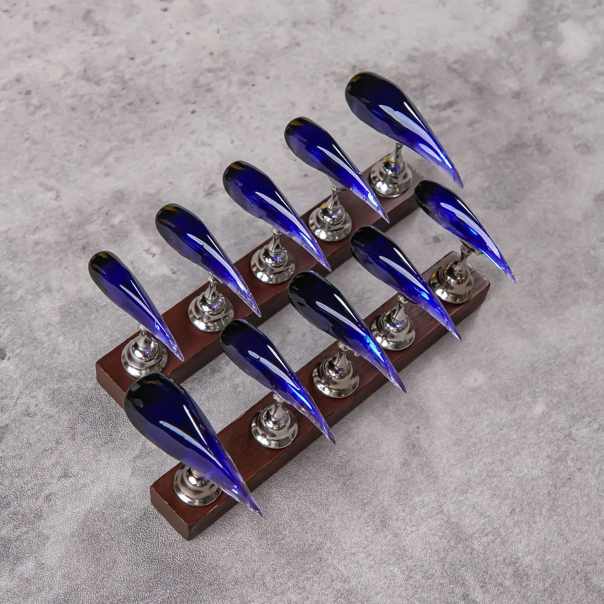 Press-On Nails Stiletto High-Gloss Adhesive Tabs