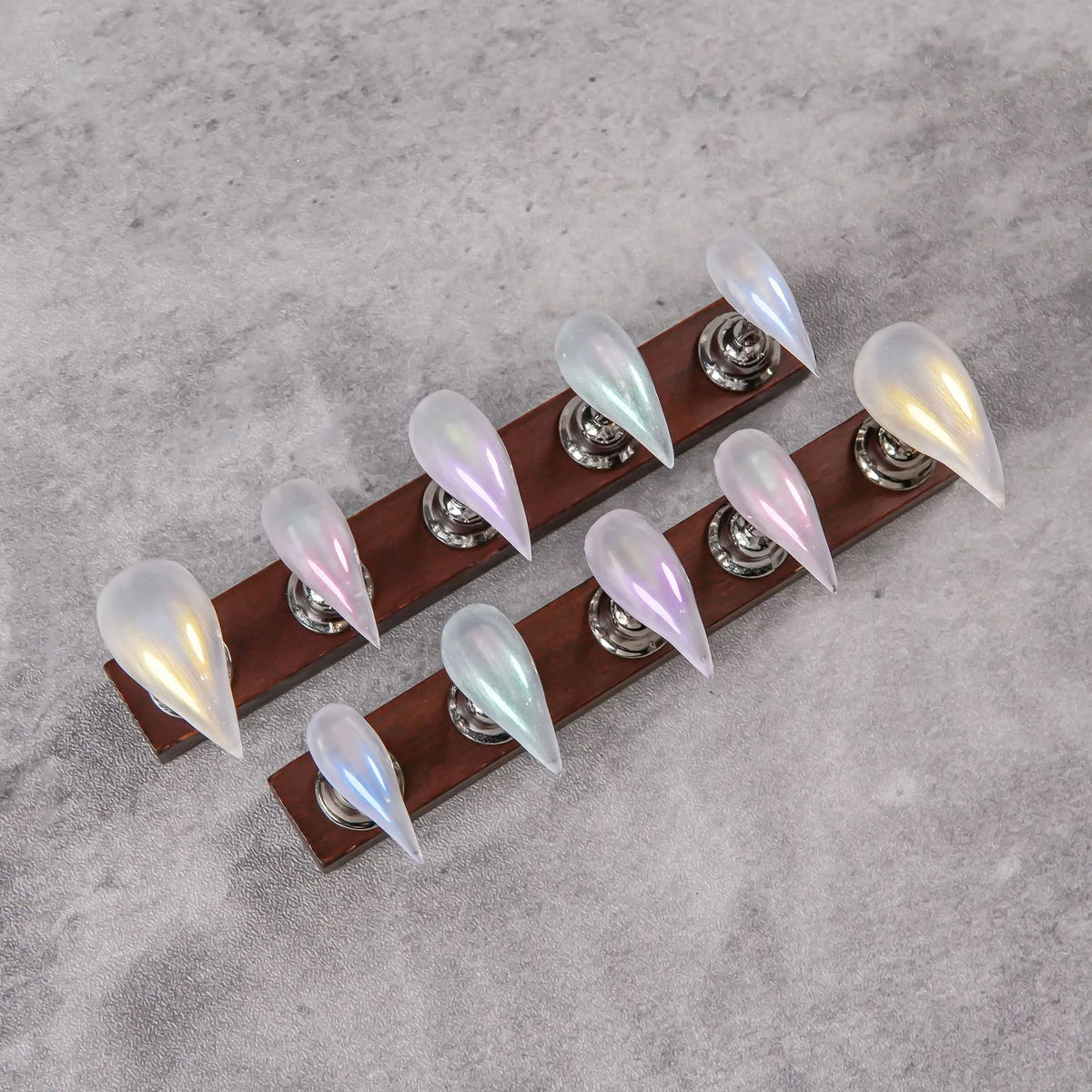 Press-On Nails Stiletto Iridescent Short Claw