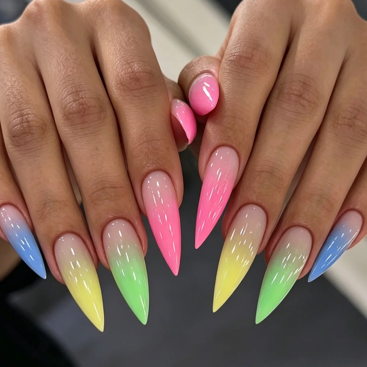 Press-On Nails Stiletto Ombre Pre-Shaped Set of 24