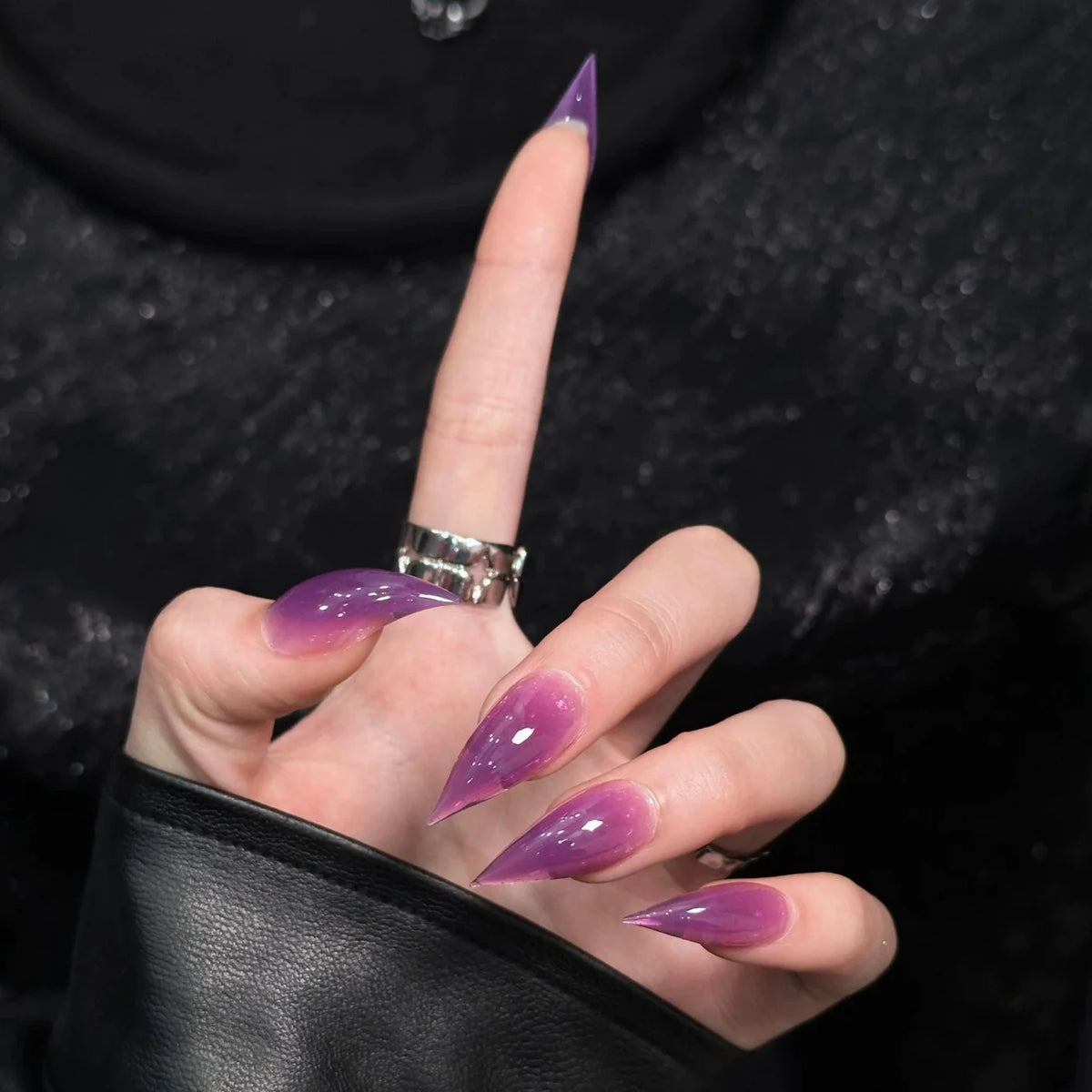 Press-On Nails Stiletto Ombre Short Claw