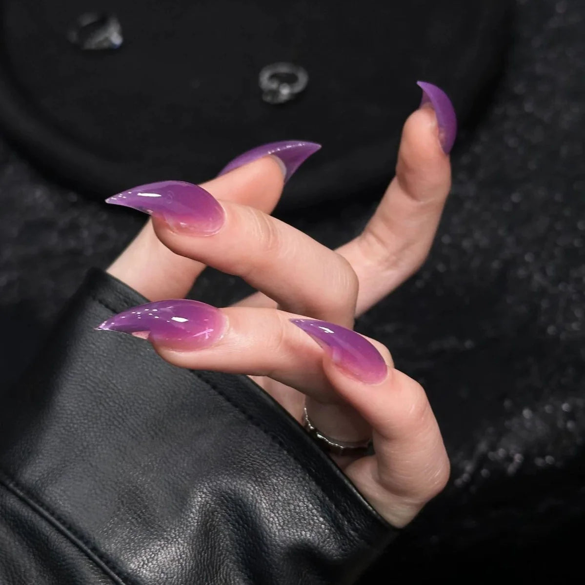 Press-On Nails Stiletto Ombre Short Claw