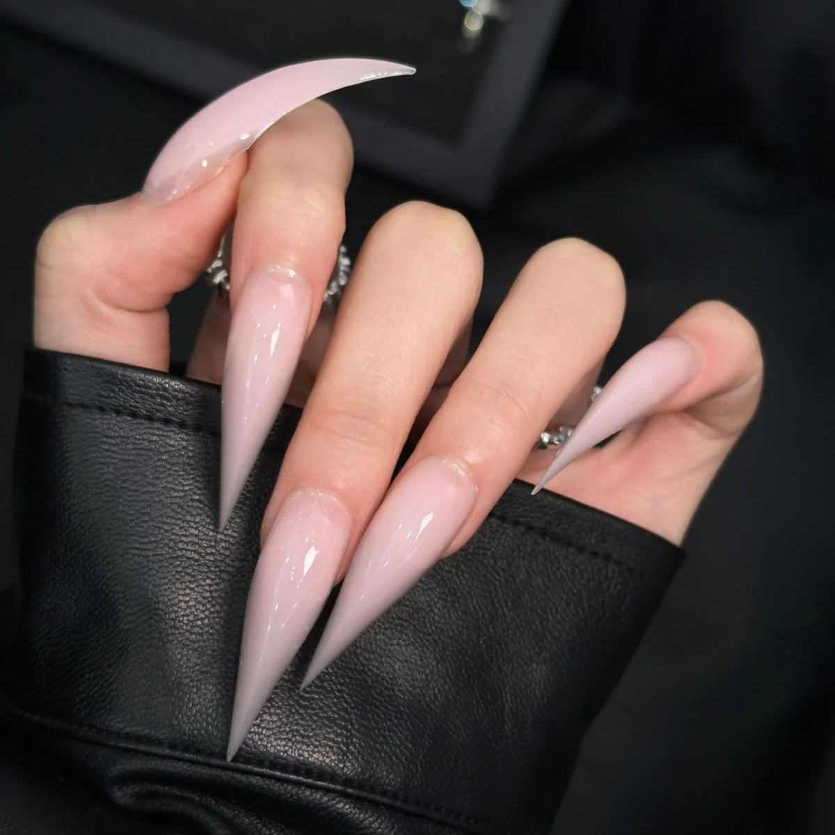 Press-On Nails Stiletto Pre-Glued Comfortable Fit