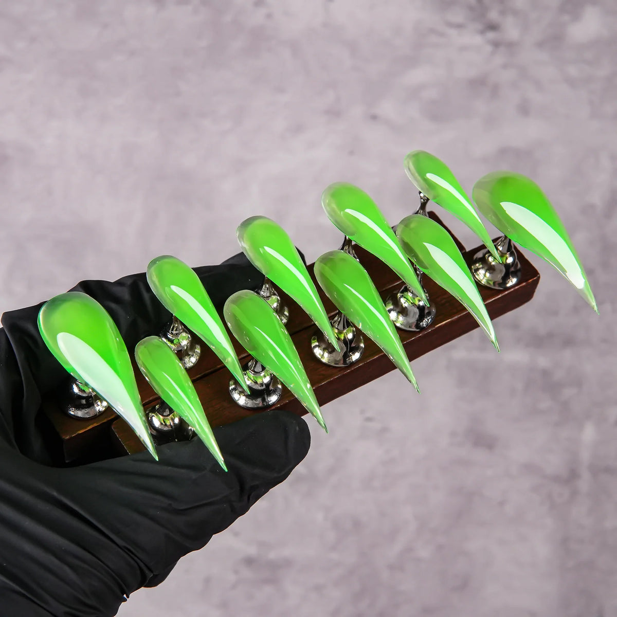 Press-On Nails Stiletto Shape High-Gloss Finish Easy Application