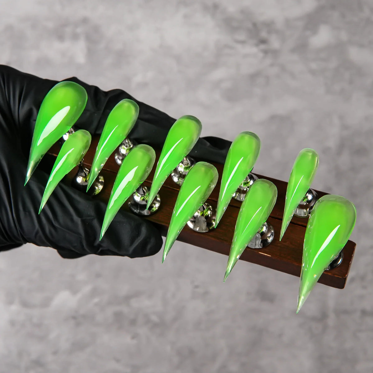Press-On Nails Stiletto Shape High-Gloss Finish Easy Application