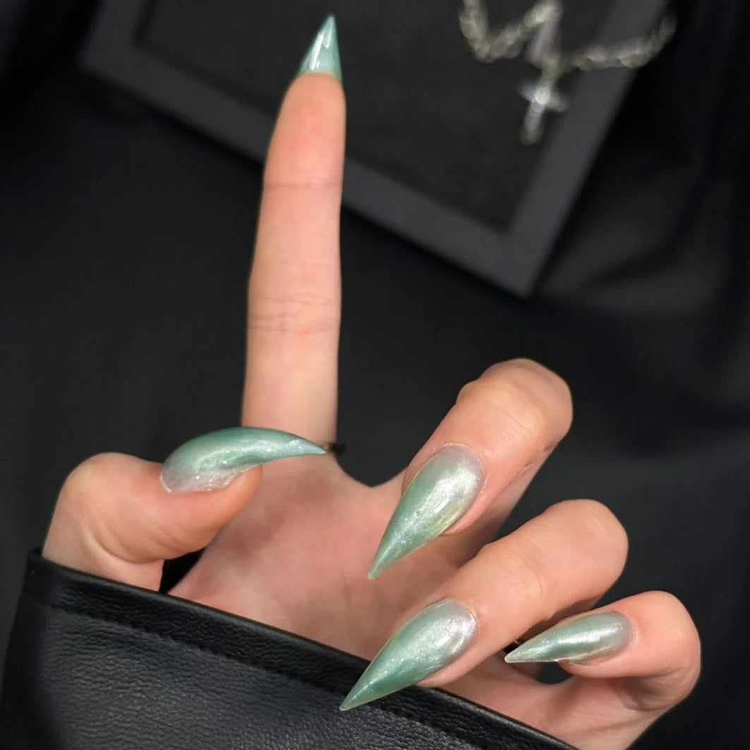 Press-On Nails Stiletto Short Claw Green Shimmer