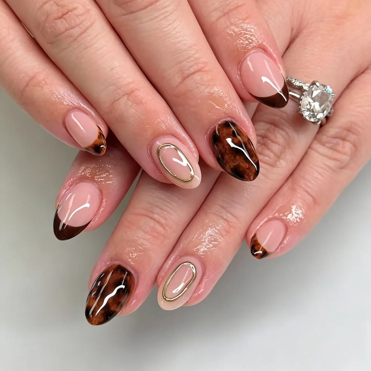 Press-On Nails Tortoiseshell & Gold Accent Adhesive Tabs