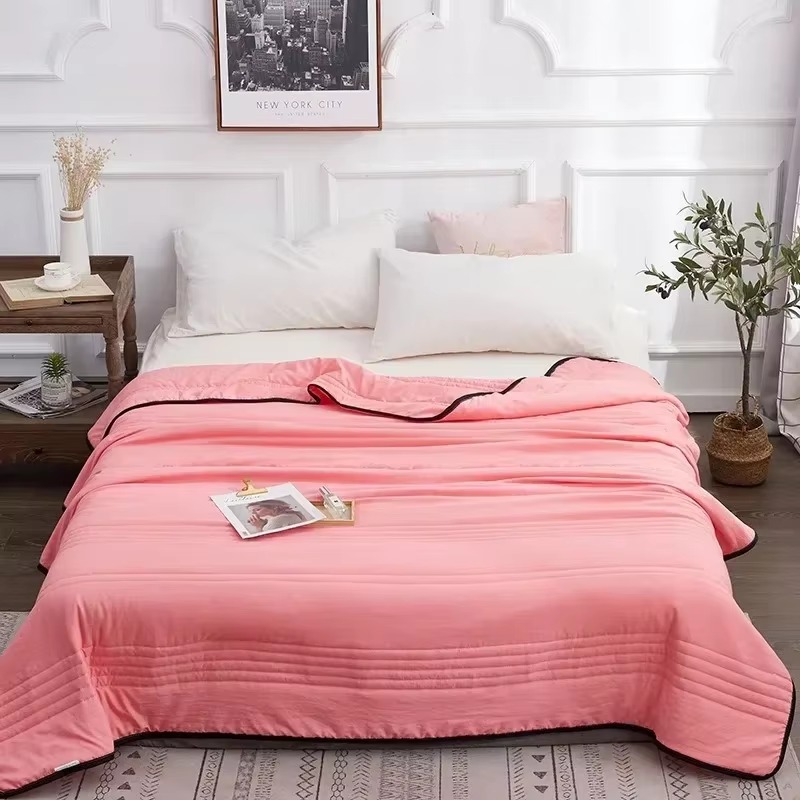 Quilt Lightweight All-Season Breathable