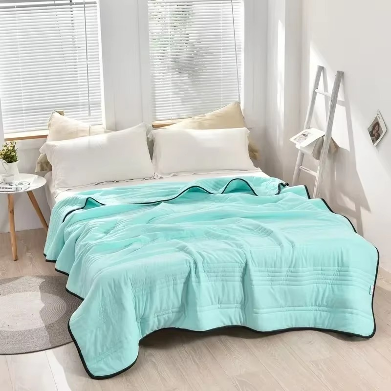 Quilt Lightweight All-Season Breathable