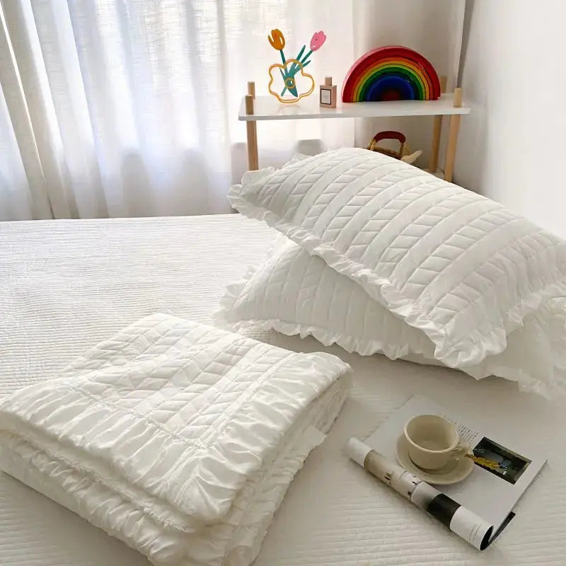 Quilt Set Lightweight Seersucker Ruffled Edges 3-Piece