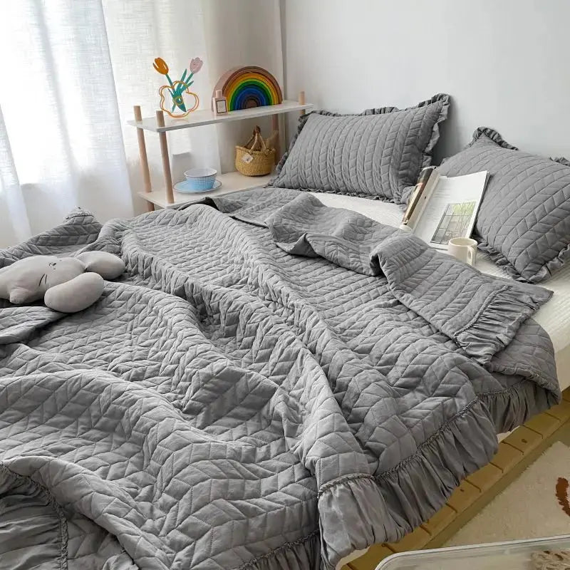 Quilt Set Lightweight Seersucker Ruffled Edges 3-Piece