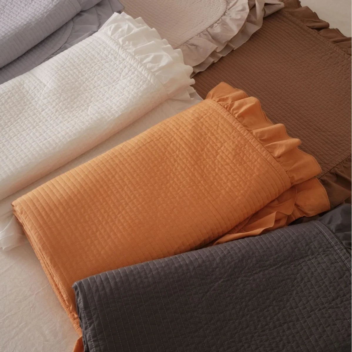 Quilted Bedding Set Stonewashed Cotton Ruffle & Machine Washable