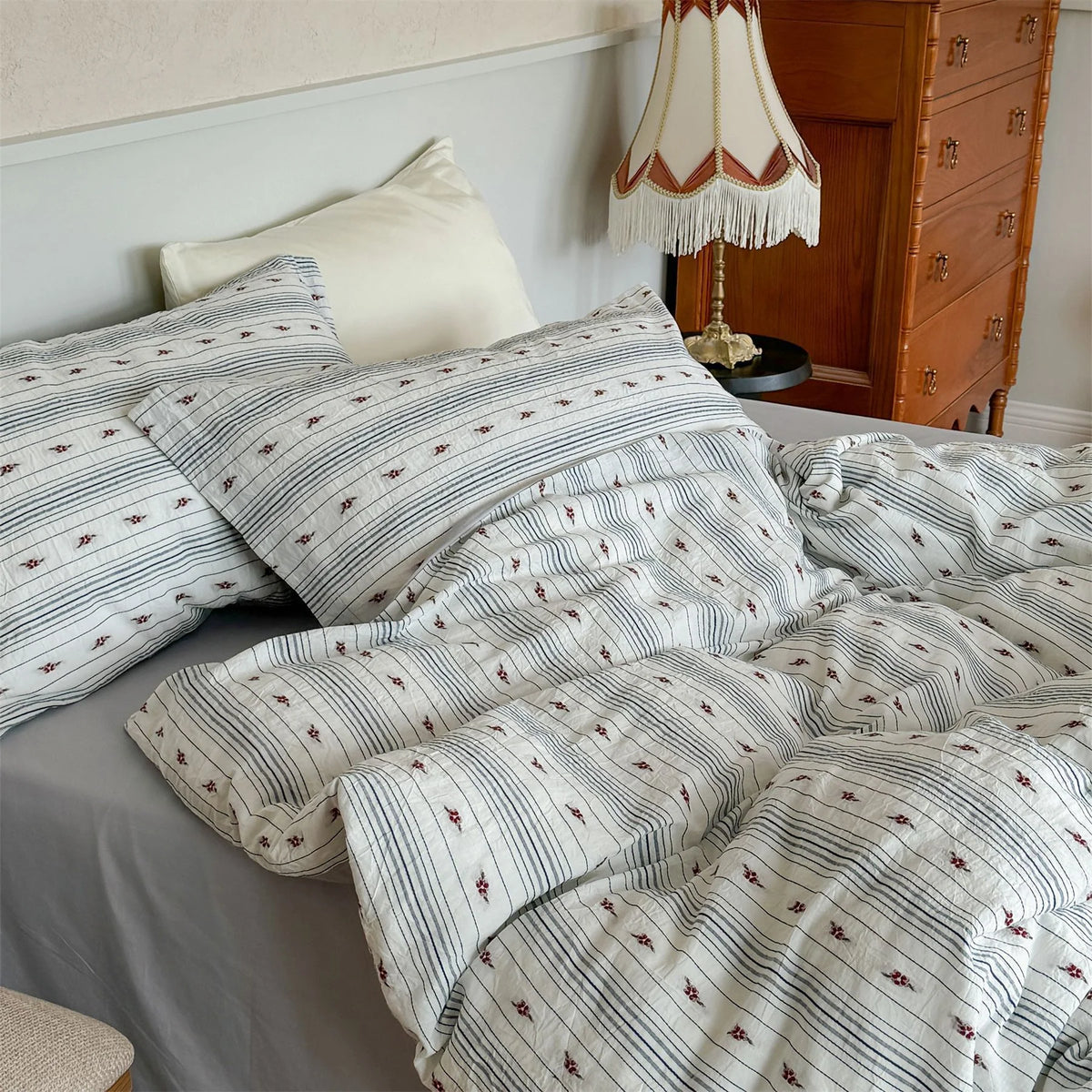 Quilted Cotton Bedding Set Subtle Embroidery 4-Piece