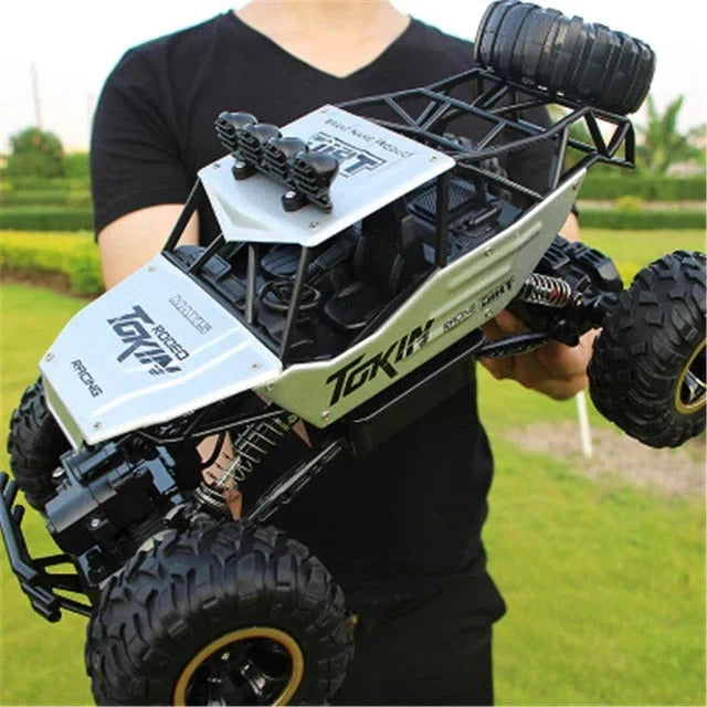 RC Truck 4WD Crash-Resistant Alloy 30-Min Runtime