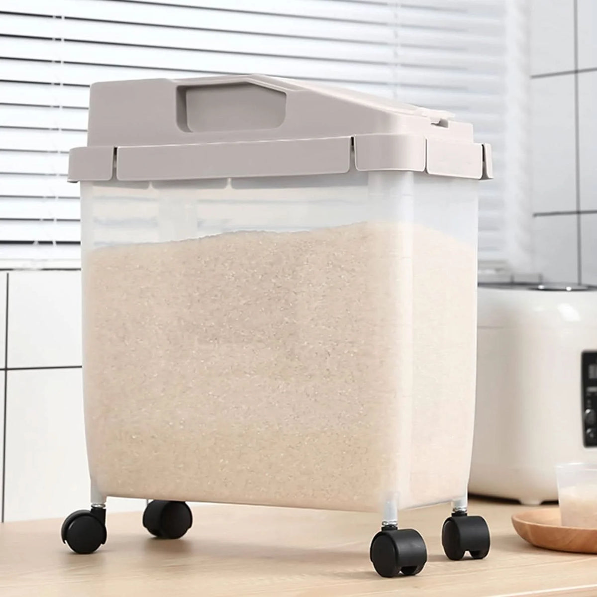 Rice Storage Container 22 lb Airtight Silicone Seal Wheels