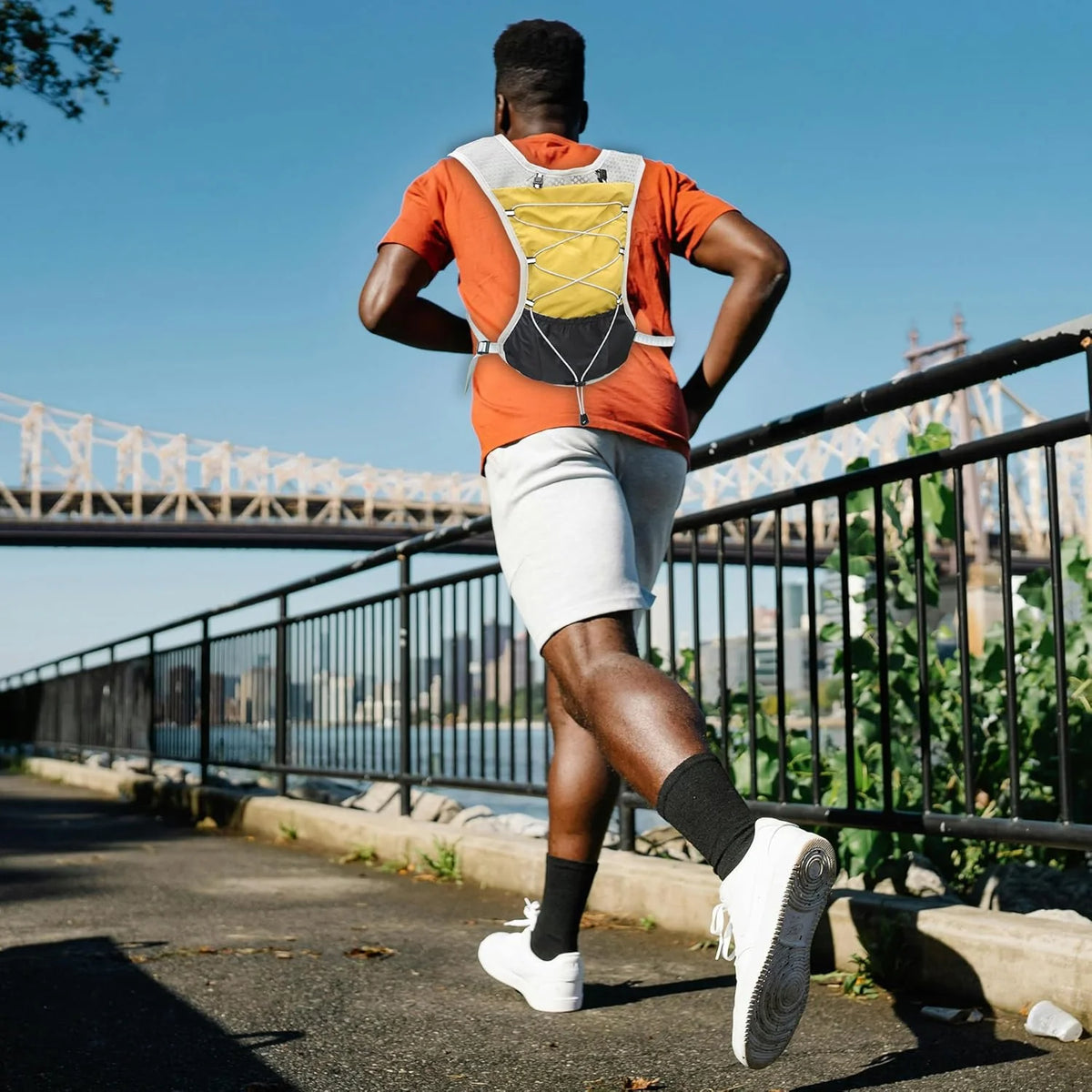 Running Hydration Vest Ultra-Light 3D Mesh Six Pockets