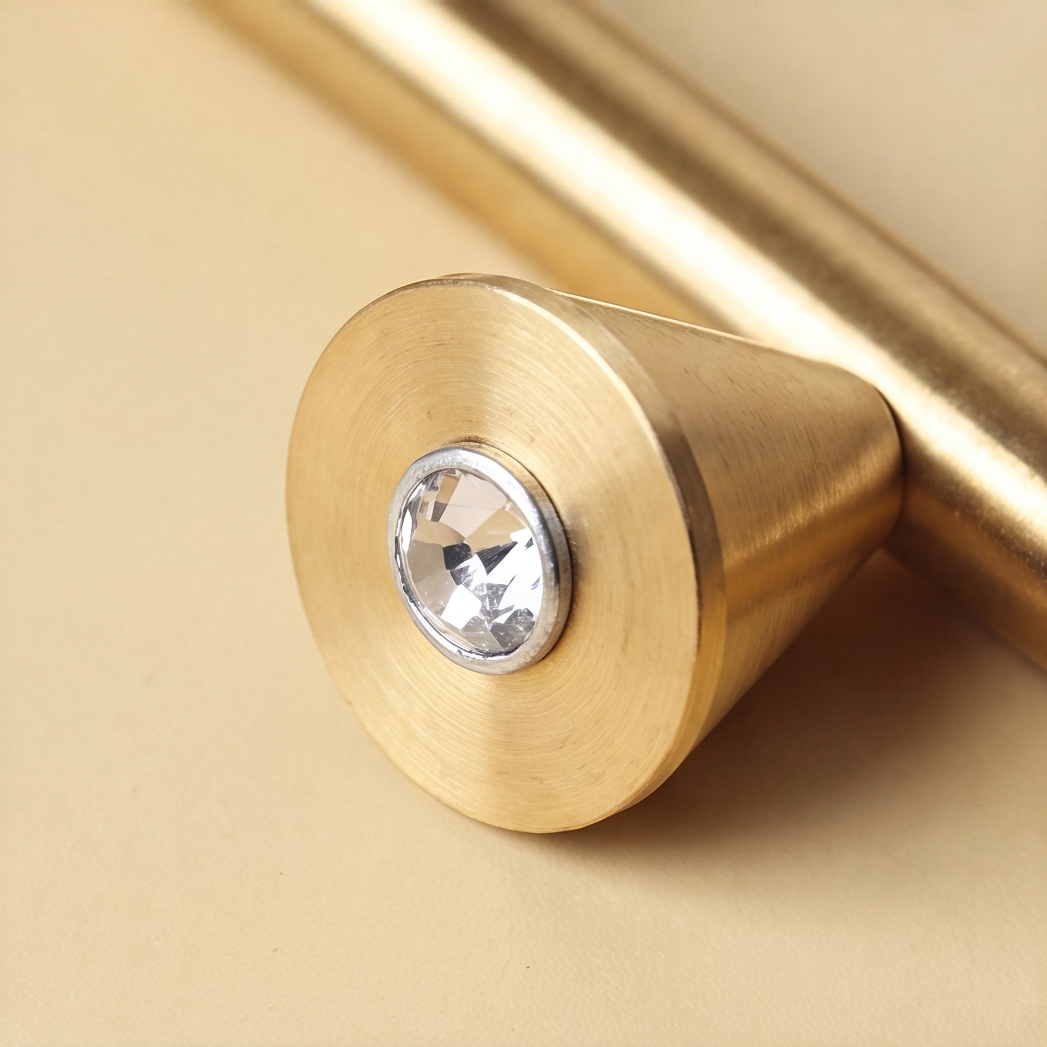 Rust-Resistant Brass Crystal Cabinet Knob & Pull Set