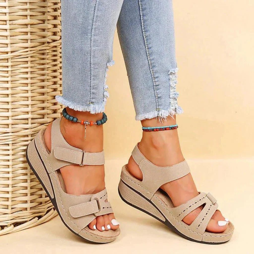 Sandals Contoured Arch Support Flexible Sole & Secure Straps