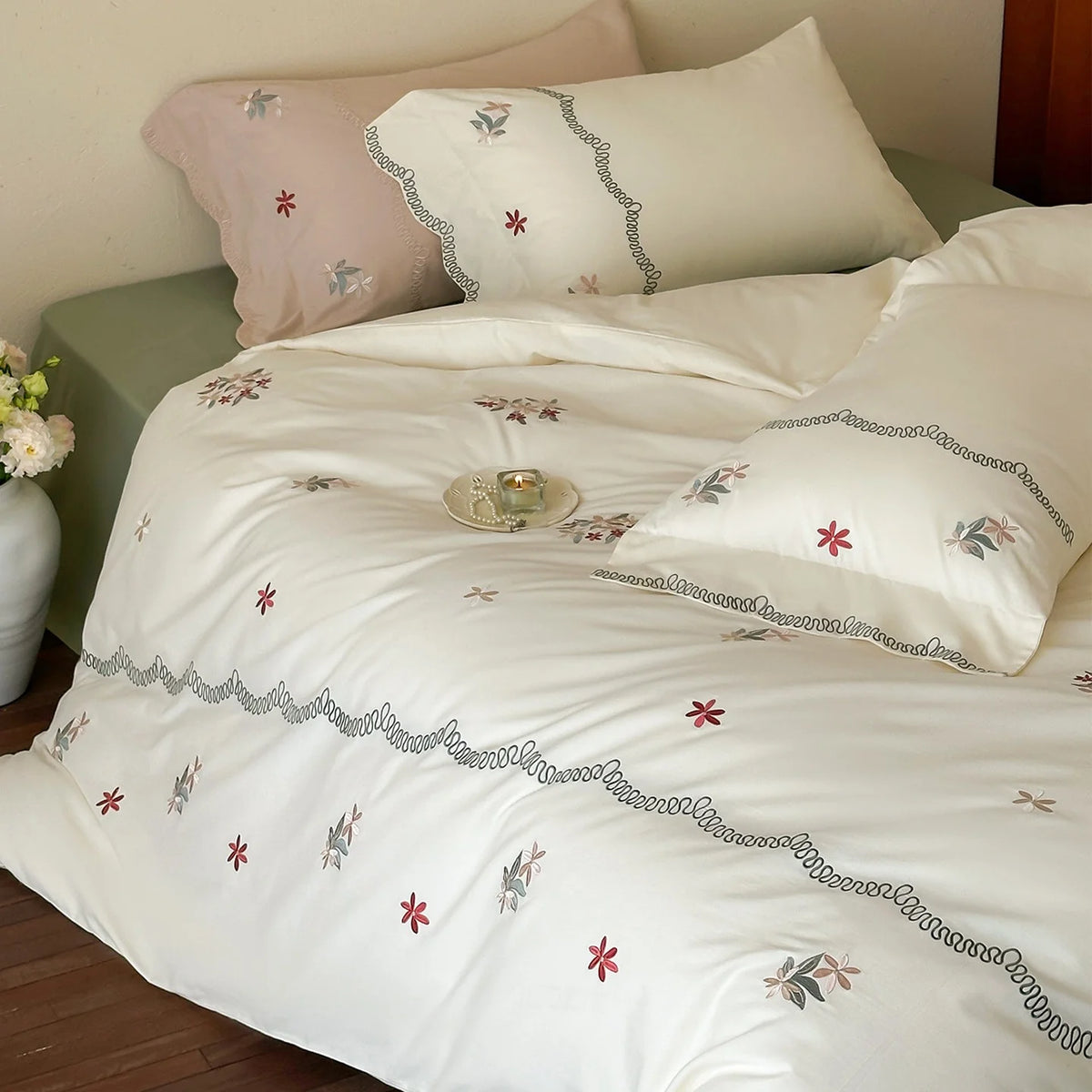 Satin Bedding Set Embroidered Floral Machine Washable