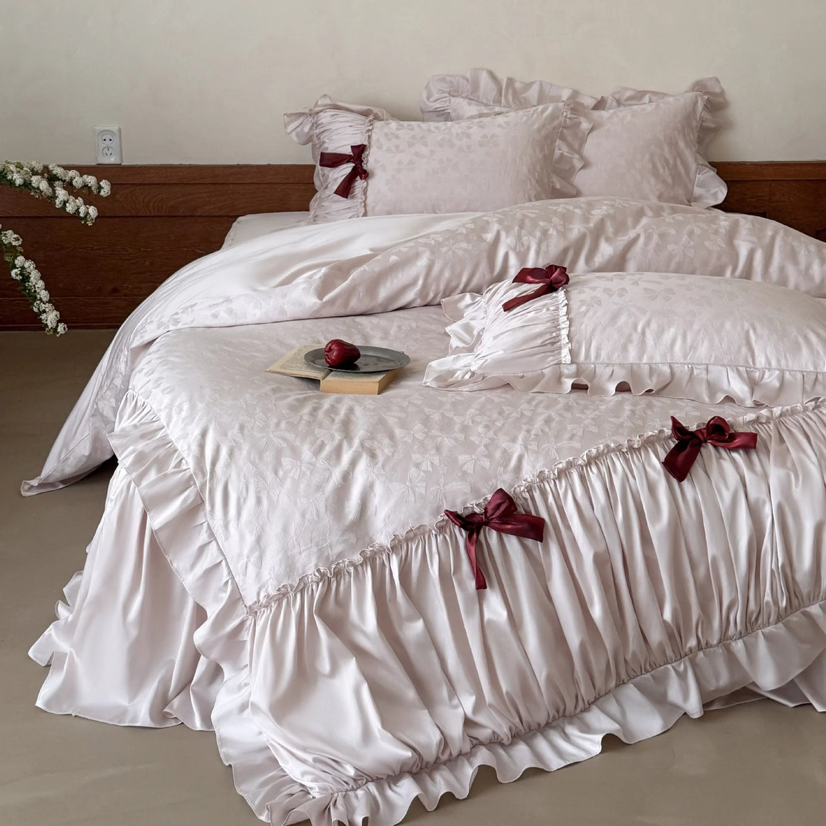 Satin Bedding Set Jacquard Butterfly Pattern Ruffled Edges