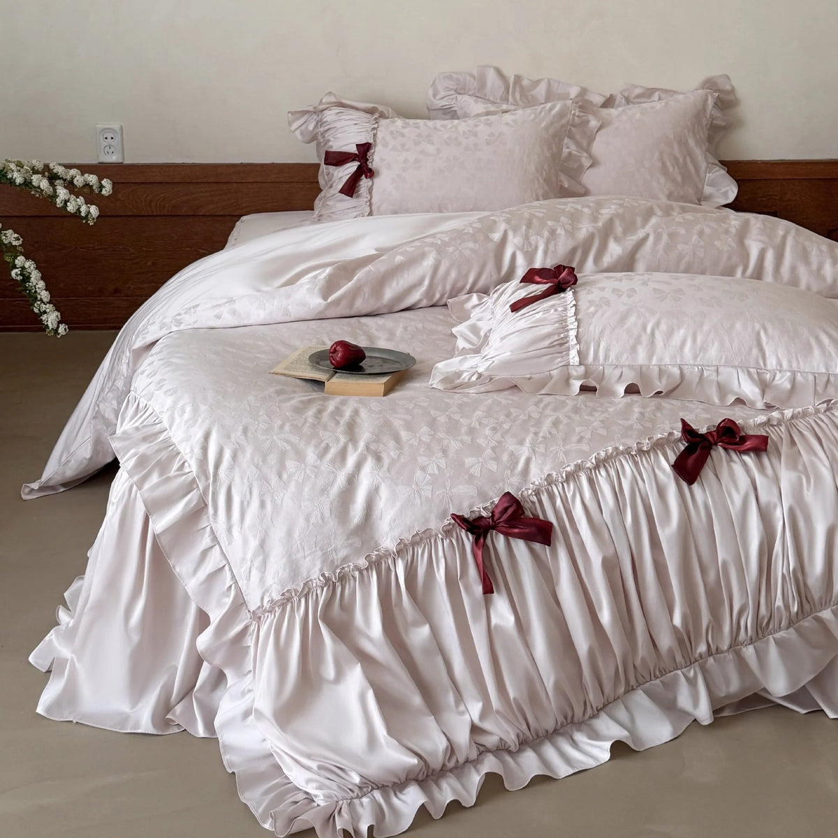 Satin Bedding Set Jacquard Butterfly Pattern Ruffled Edges