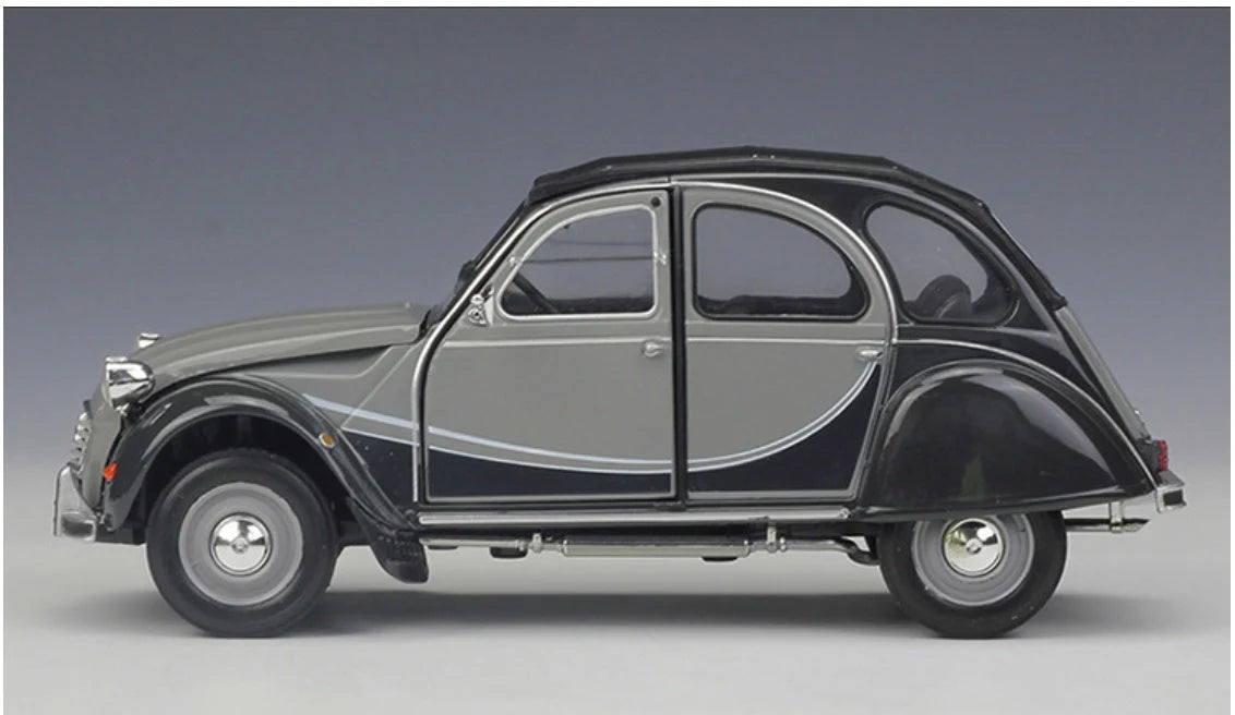Scale Model Car 1:24 Alloy Authentic Replica