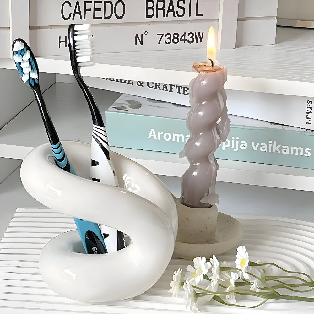 Sculpted Knot Ceramic Vanity & Desk Organizer