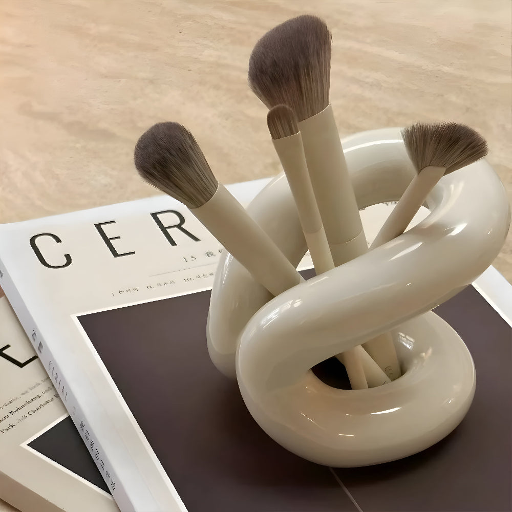 Sculpted Knot Ceramic Vanity & Desk Organizer