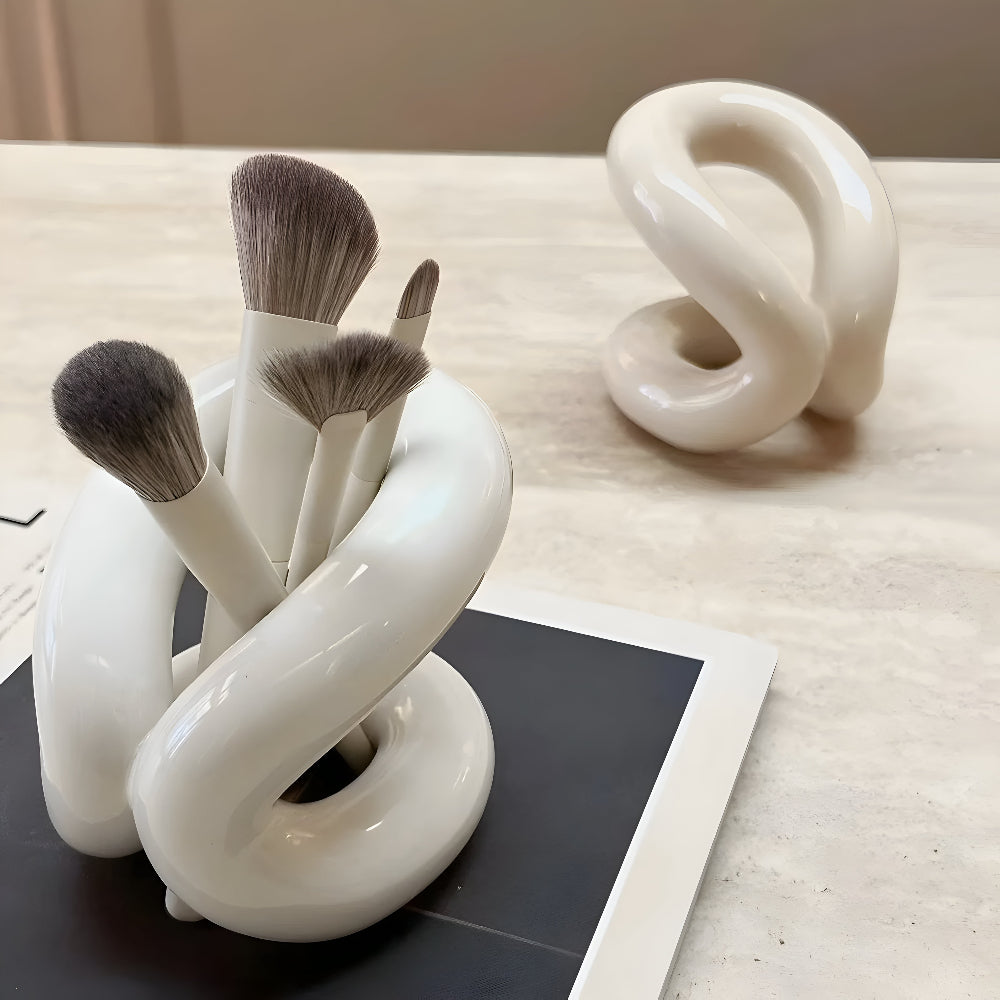 Sculpted Knot Ceramic Vanity & Desk Organizer