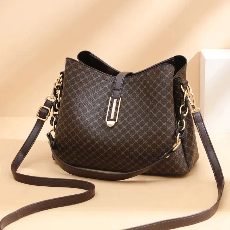 Shoulder Bag Vintage PU Leather & Spacious Interior