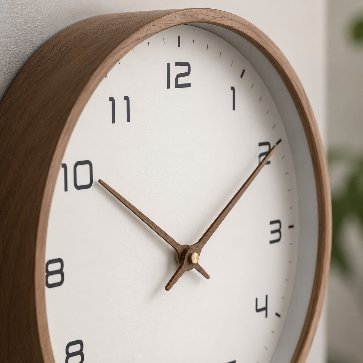 Silent Quartz Minimalist Wall Clock (Two Sizes)
