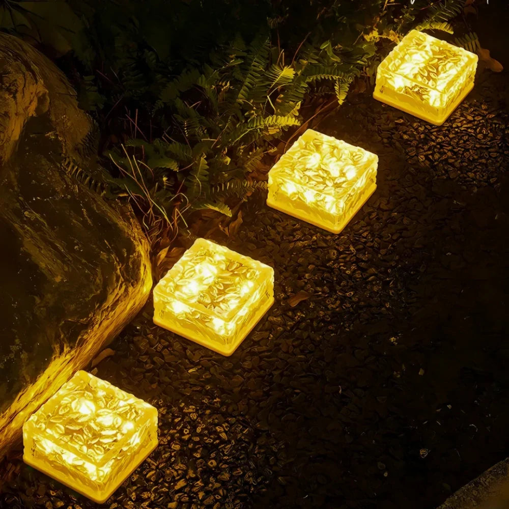 Solar Brick Light Dusk Sensor & 10 Hour Runtime