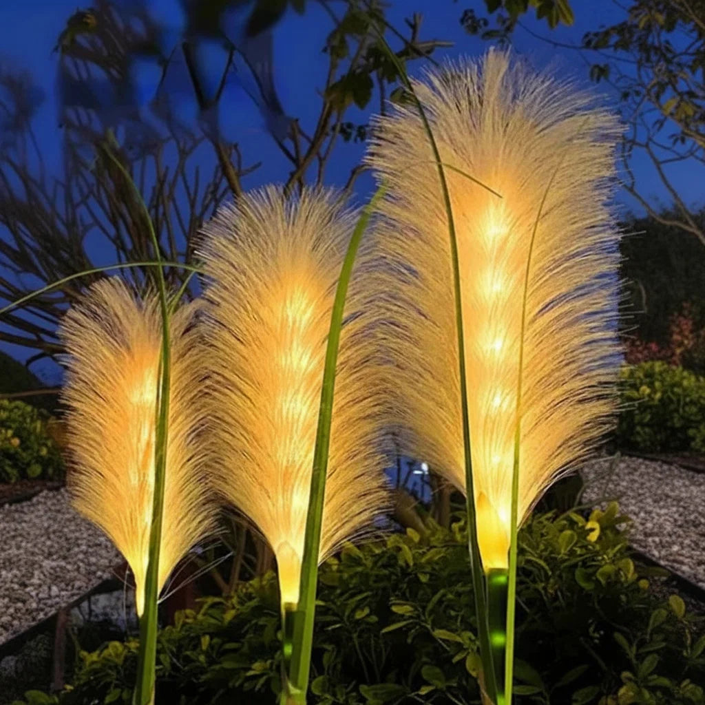 Solar Garden Light Rattan-Style Warm Ambient Light