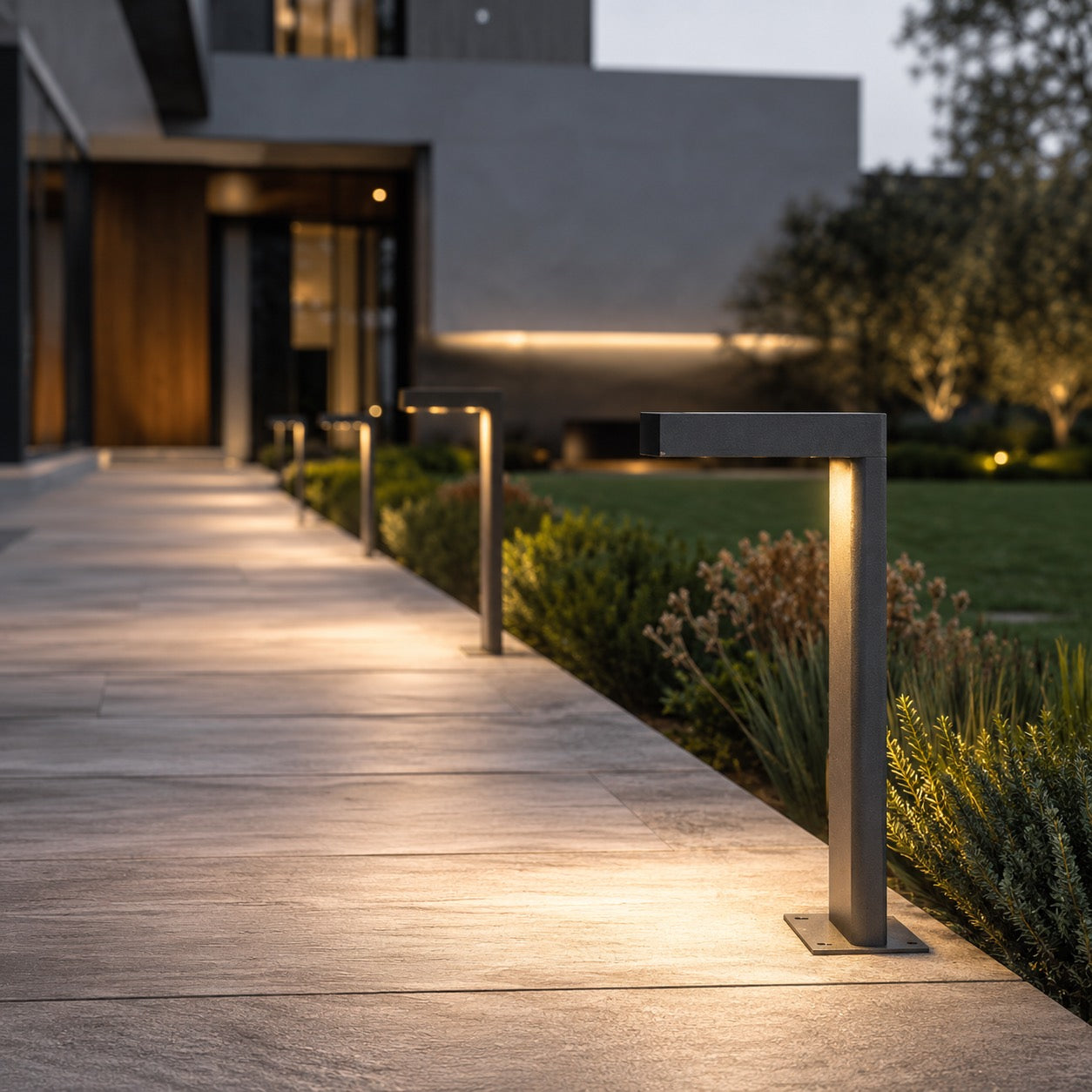 Solar & Hardwired Adjustable L-Shaped Path Light (IP65 Waterproof)