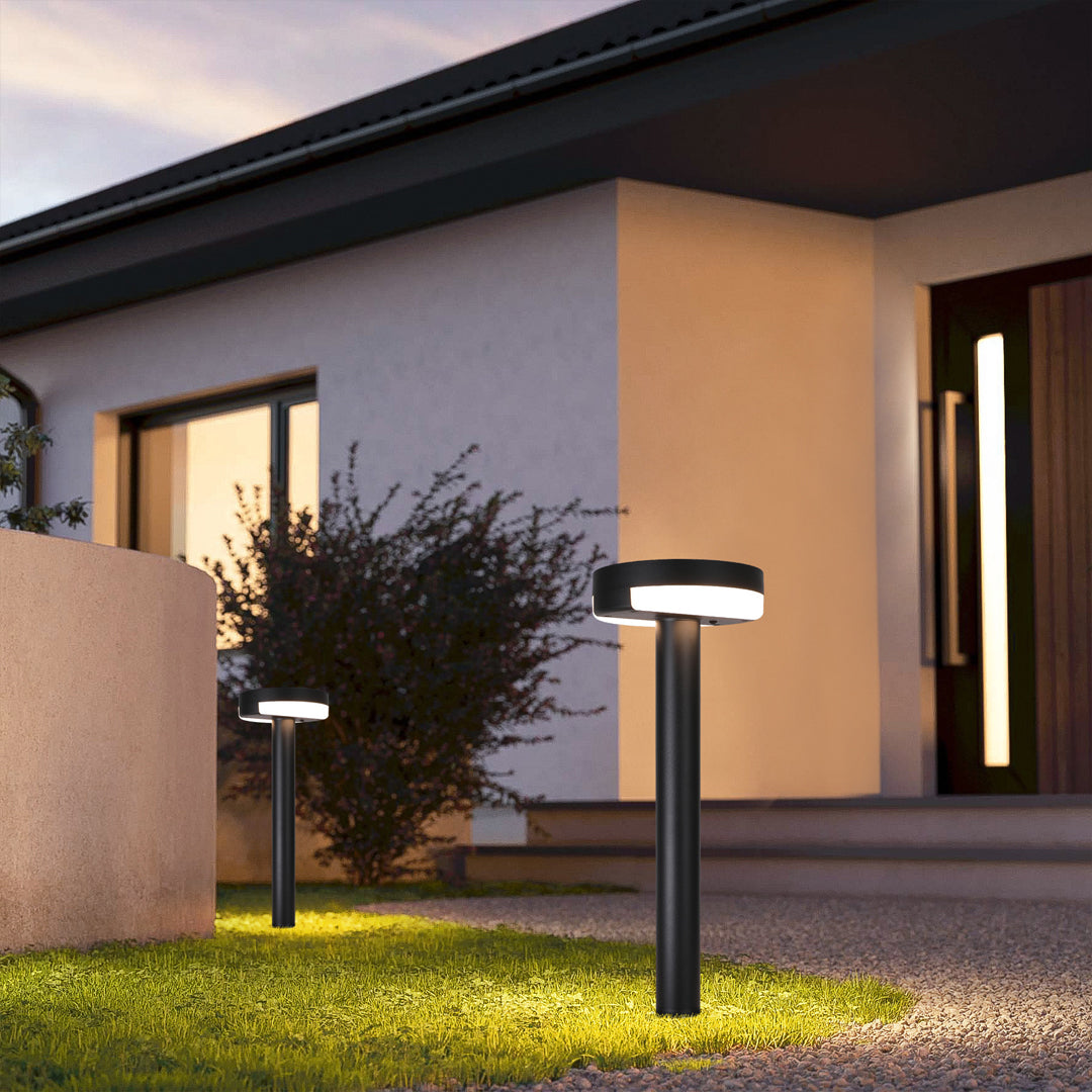 Solar & Hardwired Die-Cast Aluminum Pathway Light