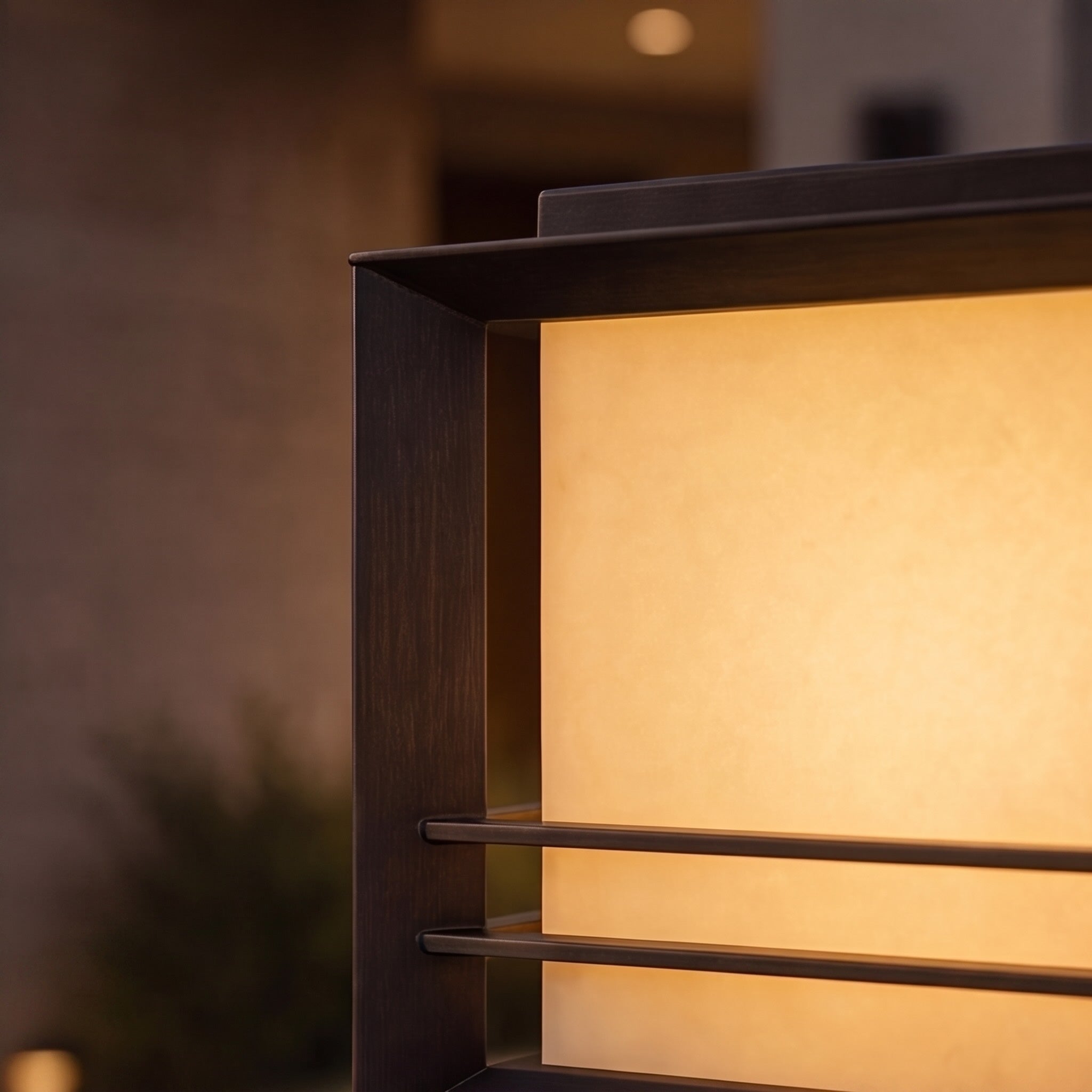Solar & Hardwired Outdoor Pillar Light (Tri-Color LED)