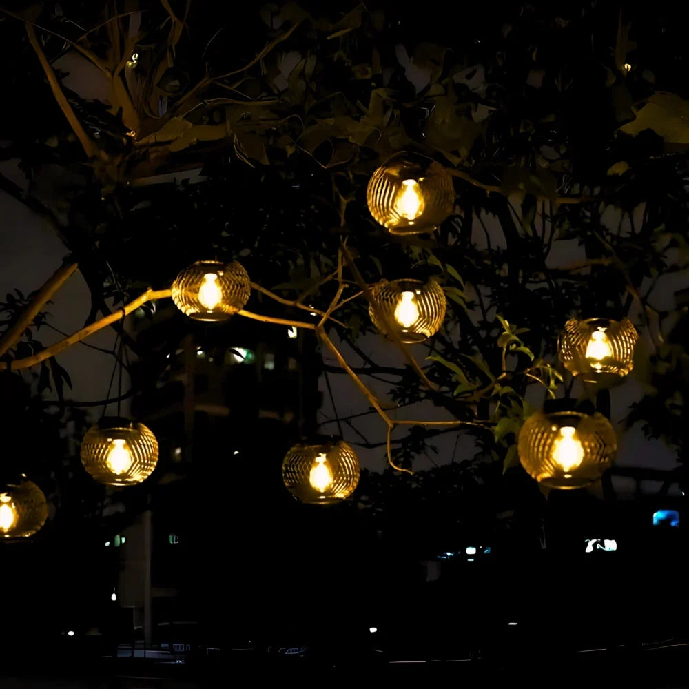 Solar Lantern Automatic Dusk Sensor Weather-Resistant 14-Hour Runtime