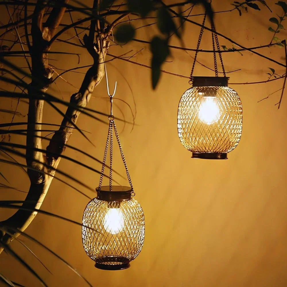 Solar Lantern Automatic Dusk Sensor Weather-Resistant 14-Hour Runtime