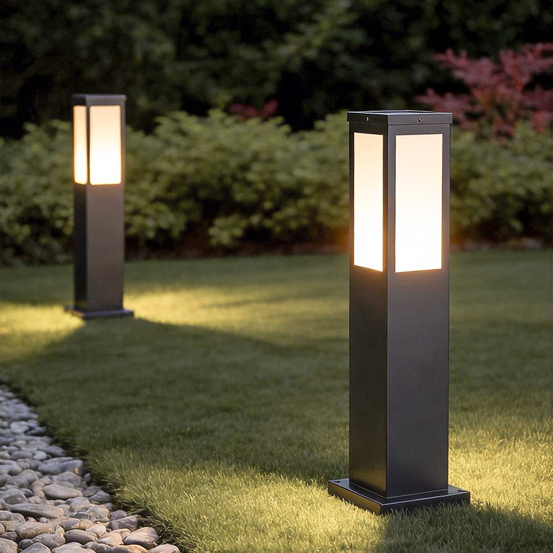 Solar-Powered Remote-Dimming IP65 Bollard Light