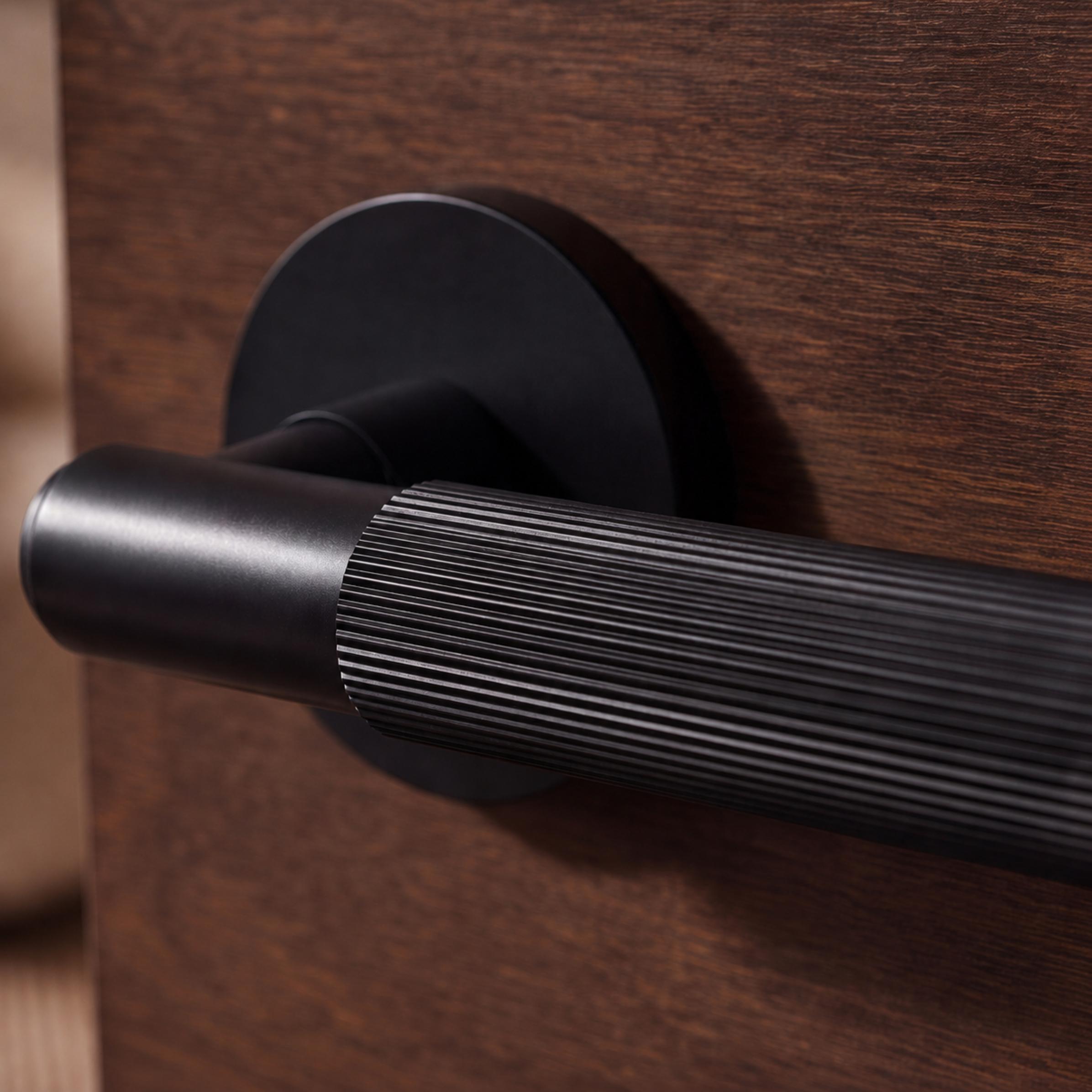 Solid Brass Knurled Grip Door Handle Set (Emergency-Access Lock)