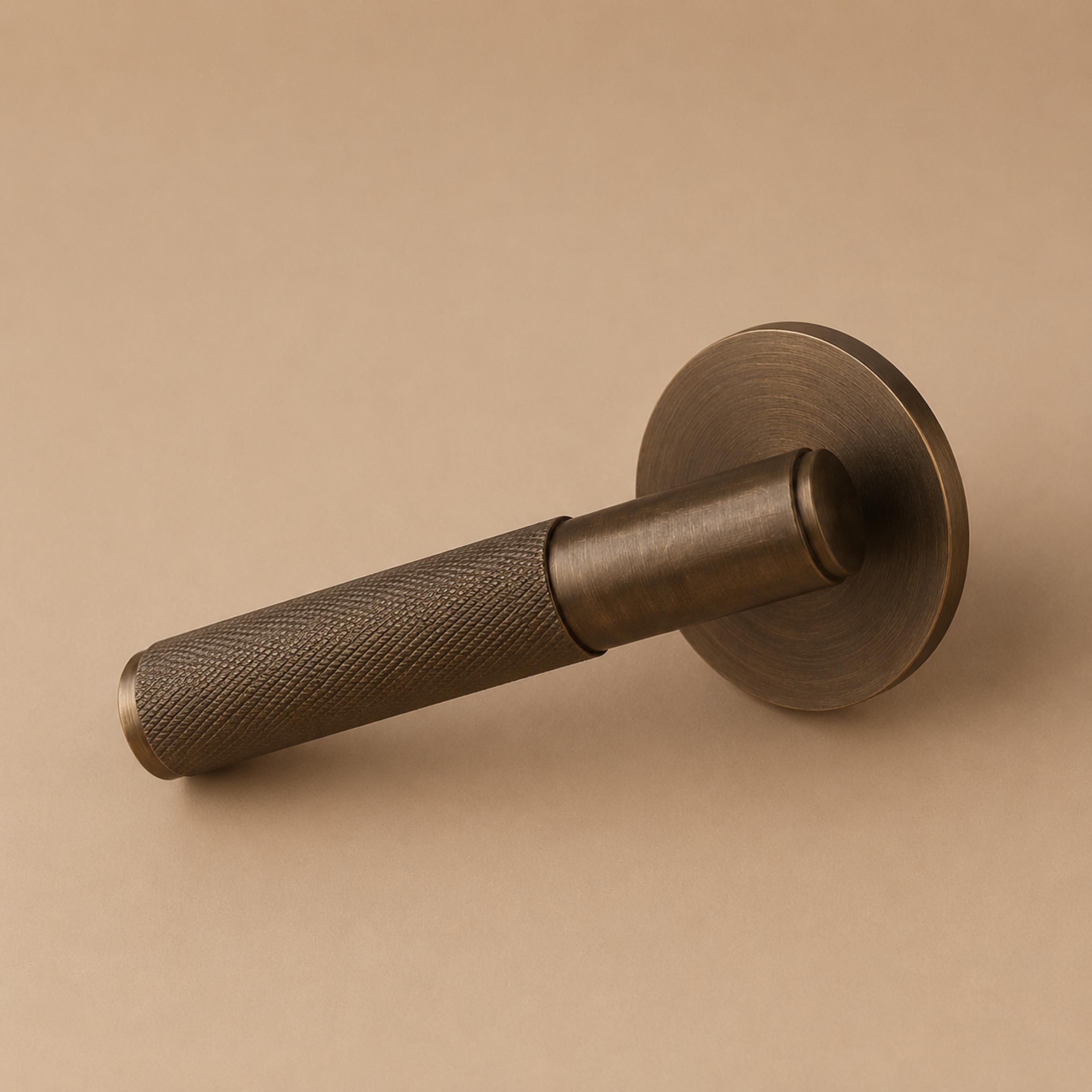 Solid Brass Knurled Lever Interior Door Handle (Square Or Round Rosette)