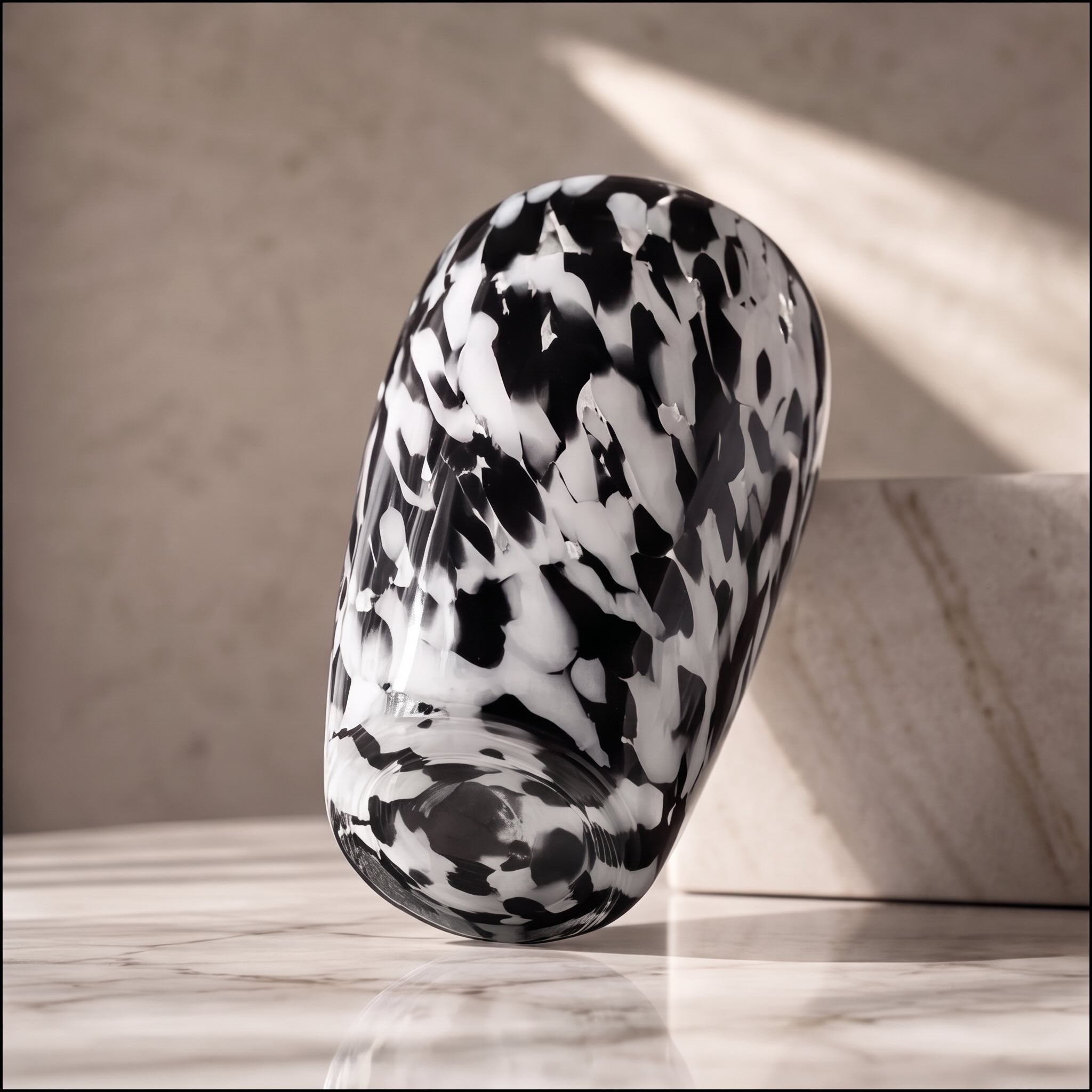 Spotted Clear Glass Flower Vase (9 x 24.5 cm)