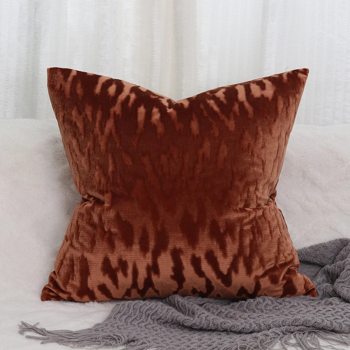 Square Throw Pillow Cover Low-Pile Velvet Hidden Zipper