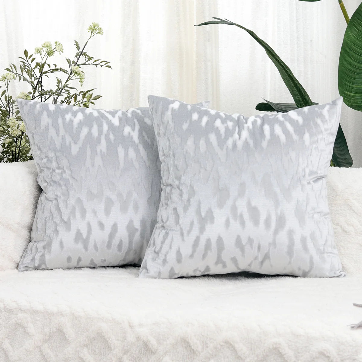 Square Throw Pillow Cover Low-Pile Velvet Hidden Zipper