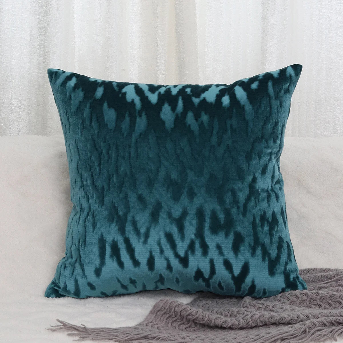 Square Throw Pillow Cover Low-Pile Velvet Hidden Zipper